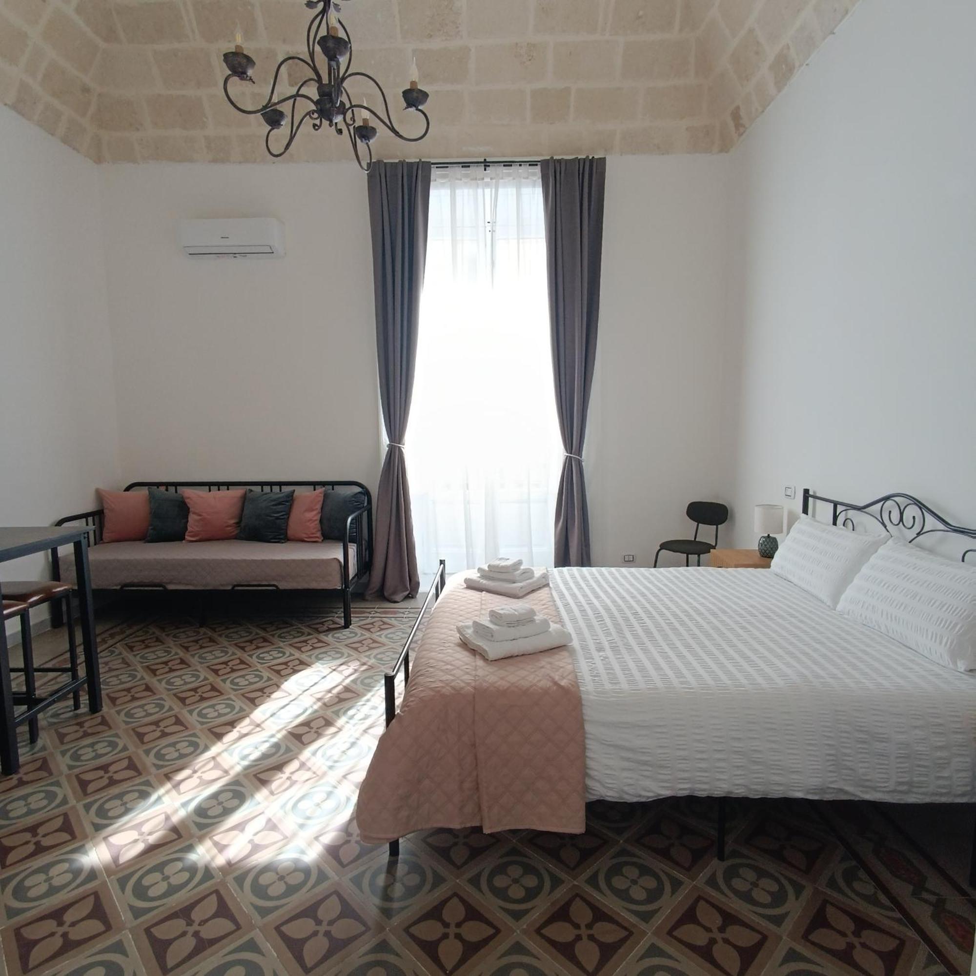 Hotel Dimora Tarantina Taranto Esterno foto